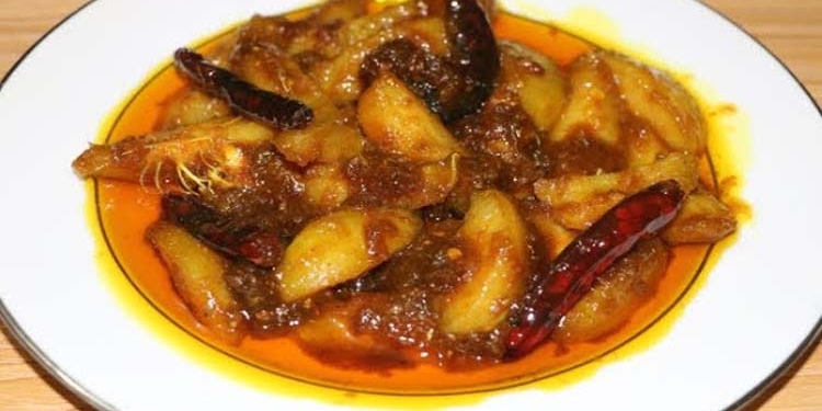 আমড়ার টক ঝাল মিষ্টি আচার